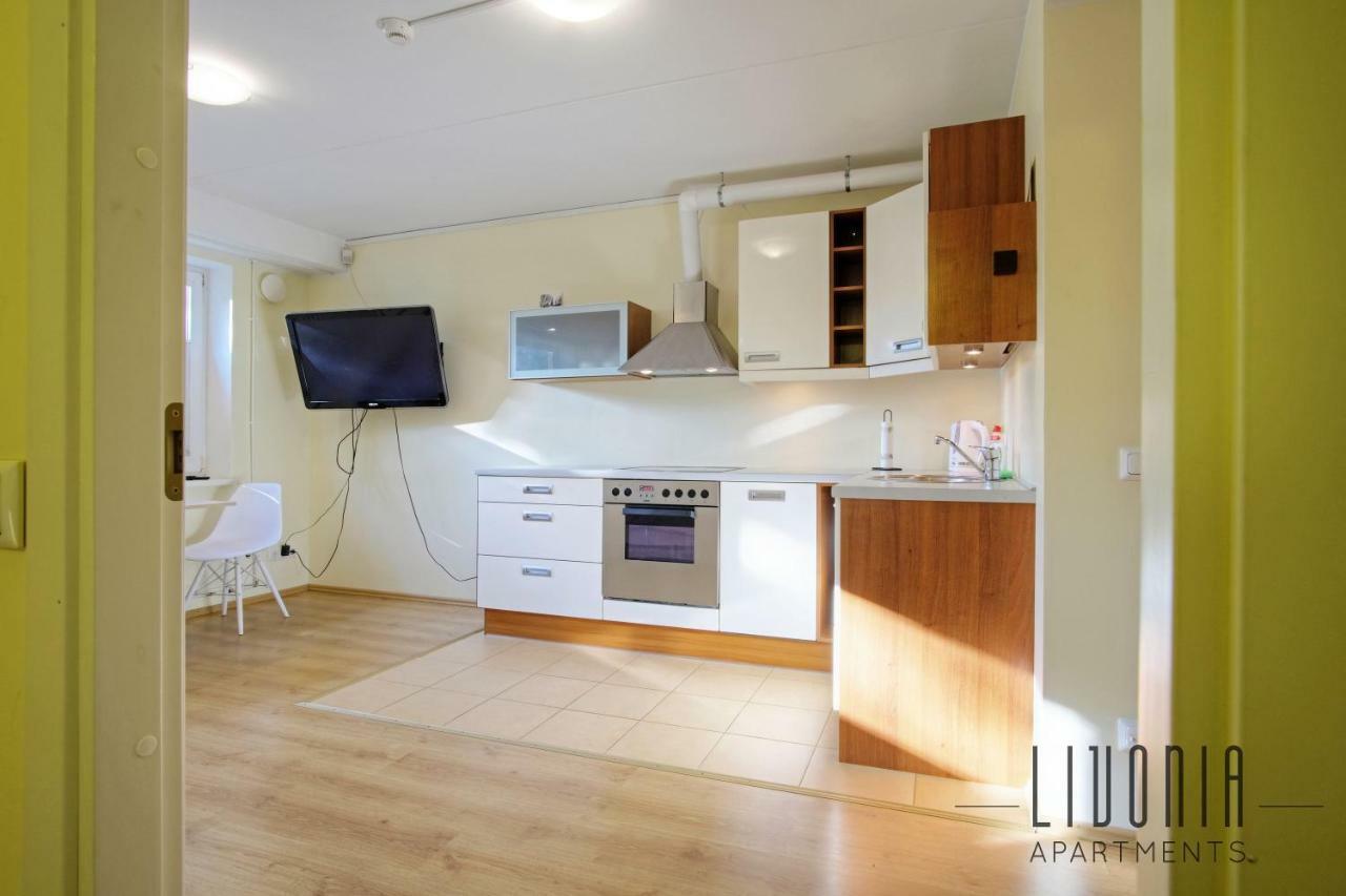 Sunny Studio With Parking, Self-Check-In & Wi-Fi Tallinn Exterior photo